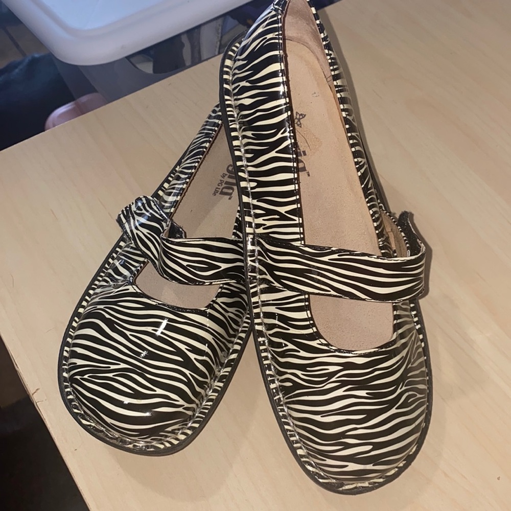 Alegria Zebra print Mary Janes Size 38(7.5)